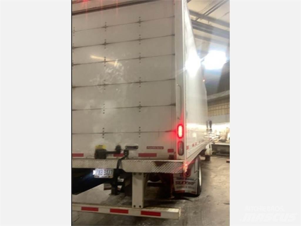 Freightliner M2 Bakwagens met gesloten opbouw