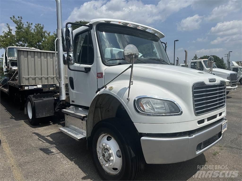 Freightliner M2 106 Trekkers