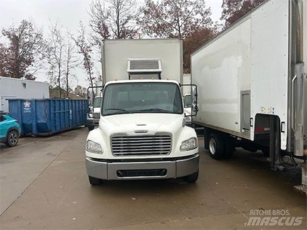 Freightliner M2-106 Bakwagens met gesloten opbouw