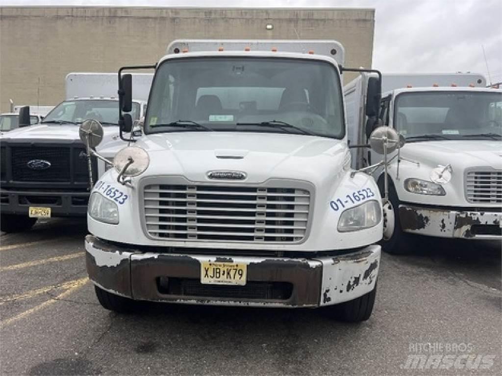 Freightliner M2106 Drankenwagen