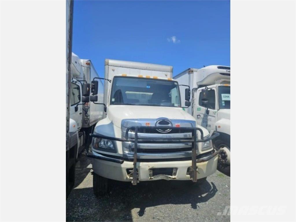 Hino 268 Bakwagens met gesloten opbouw