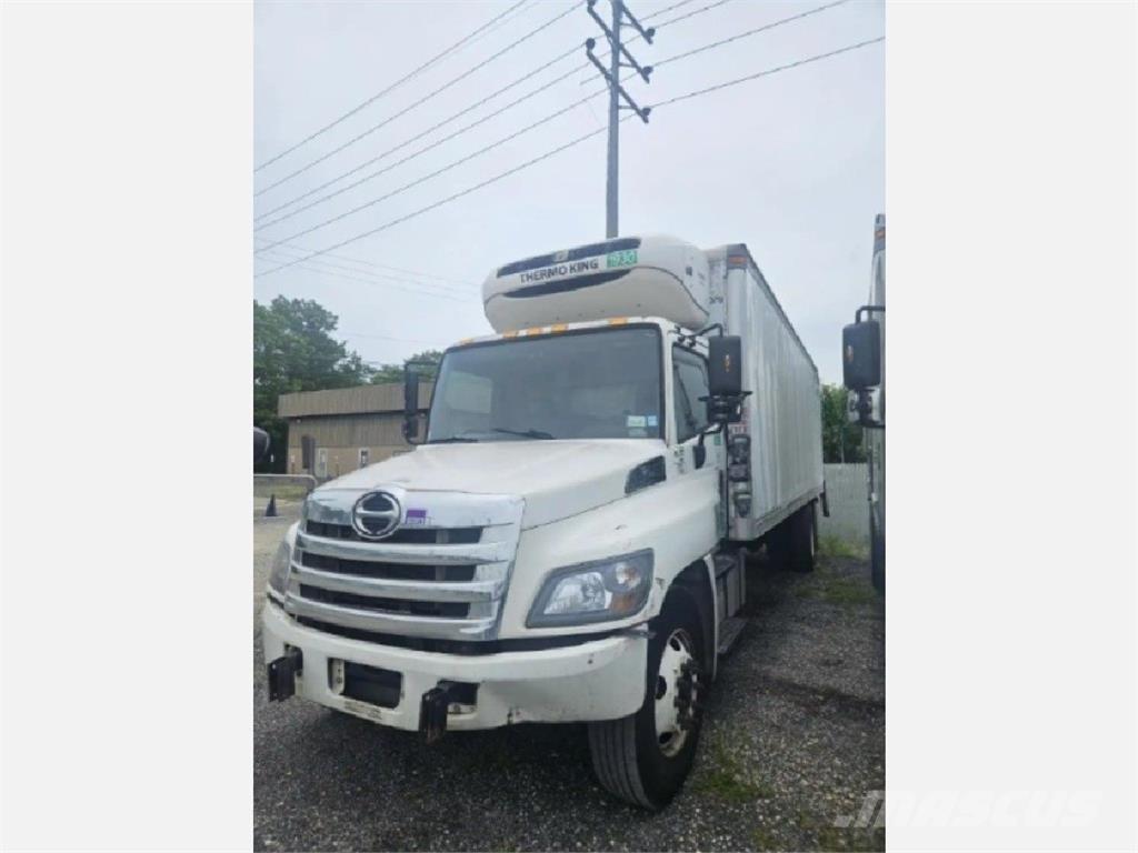 Hino 338 Koelwagens
