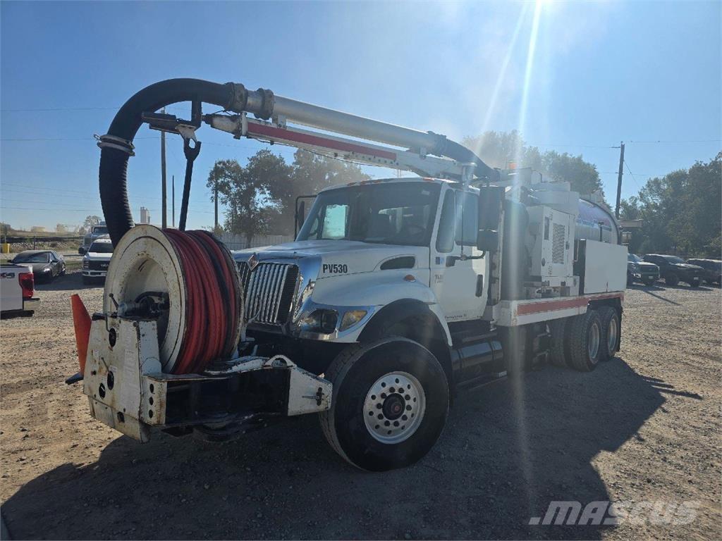 International 4400 Anders