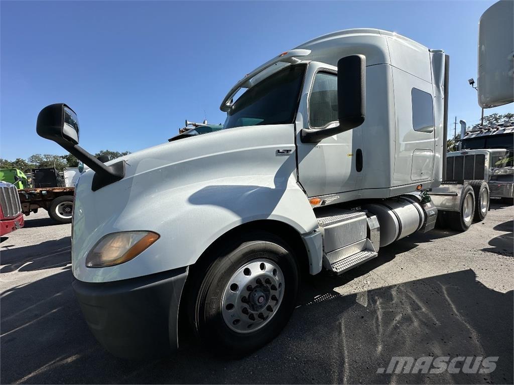 International LT625 Trekkers