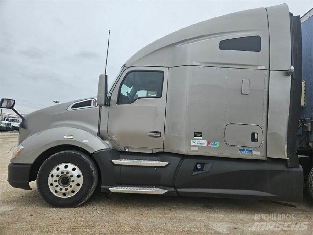 Kenworth T680 Trekkers