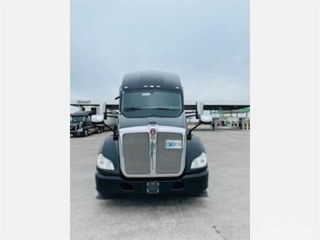 Kenworth T680 Trekkers