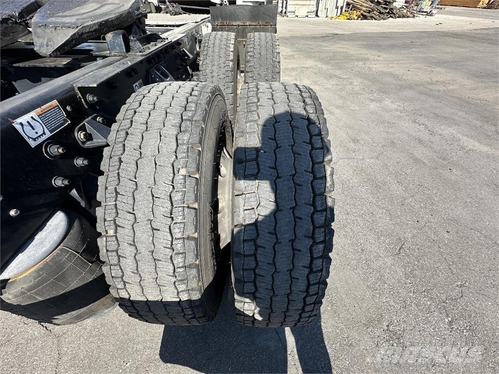 Kenworth T680 Trekkers