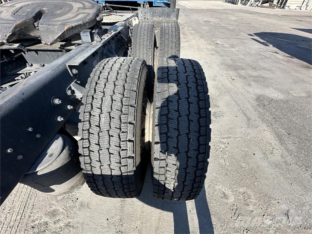 Kenworth T680 Trekkers