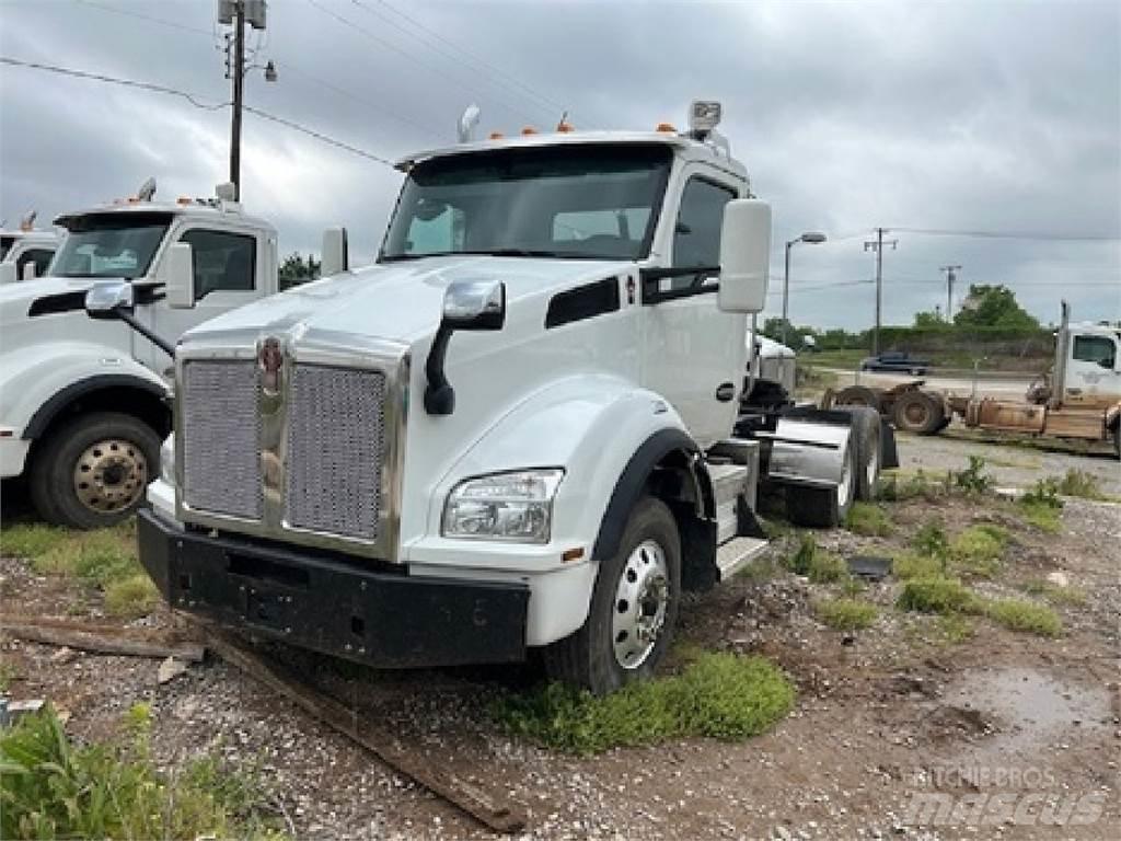 Kenworth T880 Trekkers