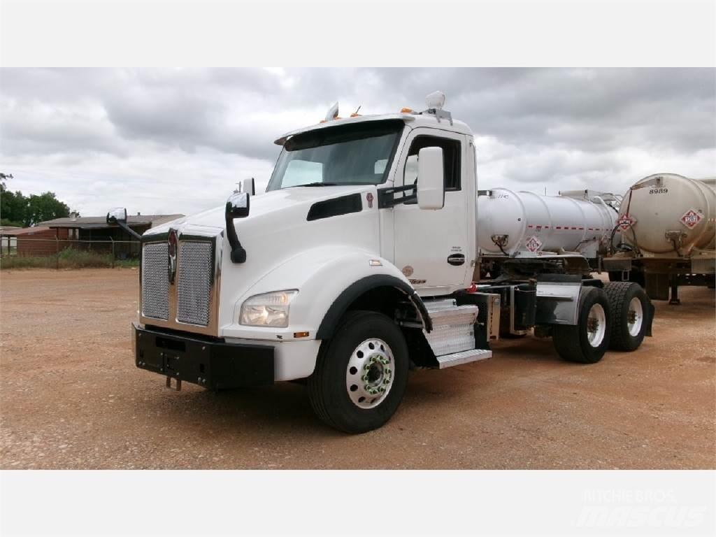 Kenworth T880 Trekkers