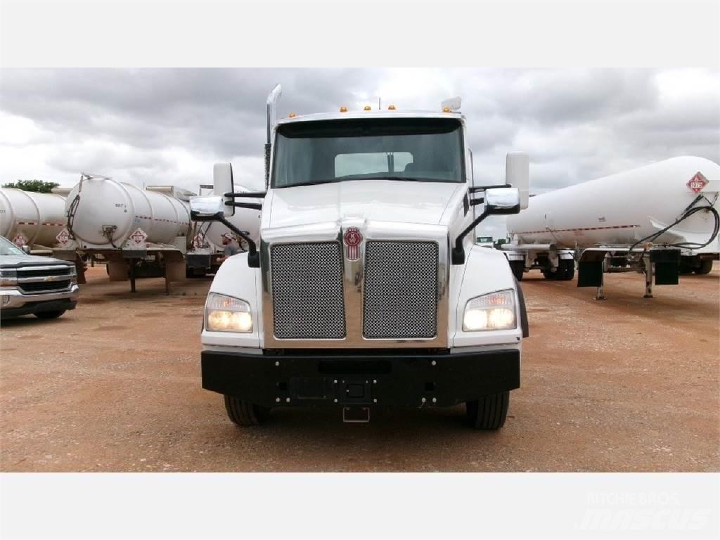 Kenworth T880 Trekkers