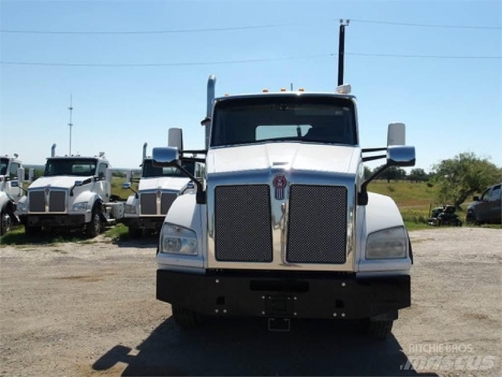 Kenworth T880 Trekkers