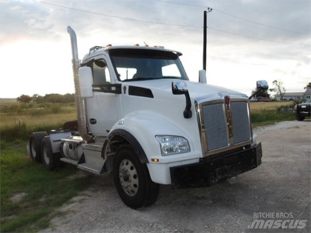 Kenworth T880 Trekkers