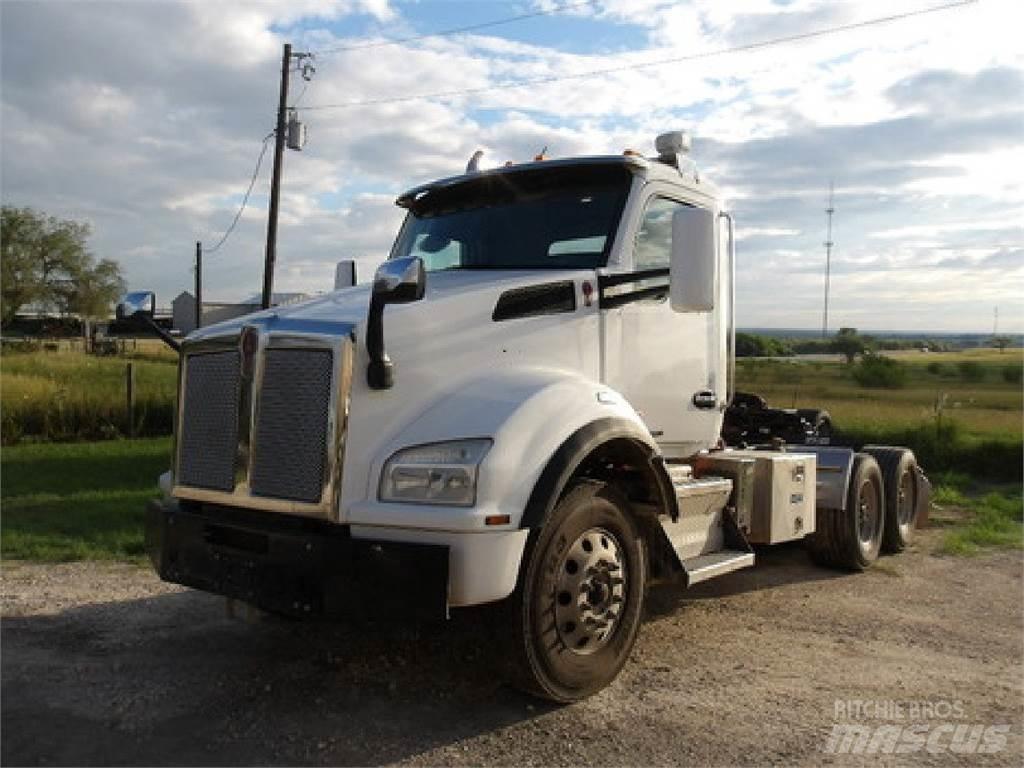 Kenworth T880 Trekkers