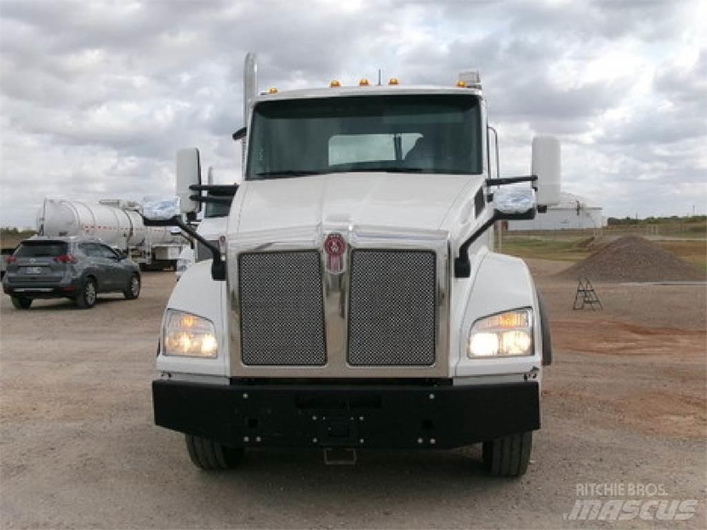 Kenworth T880 Trekkers