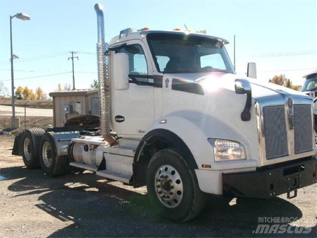 Kenworth T880 Trekkers