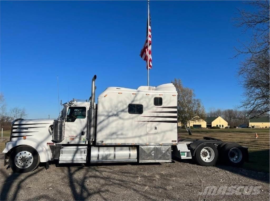 Kenworth W900 Trekkers