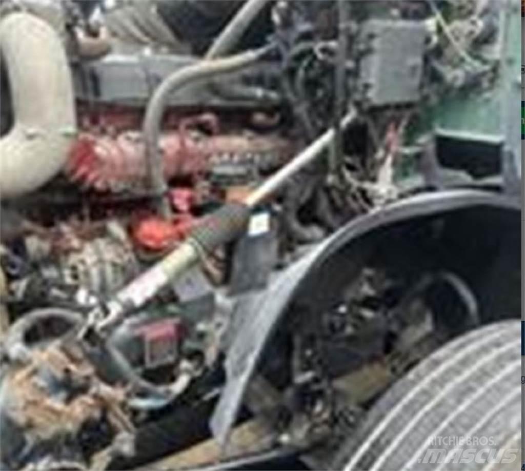 Mack AN64T Trekkers