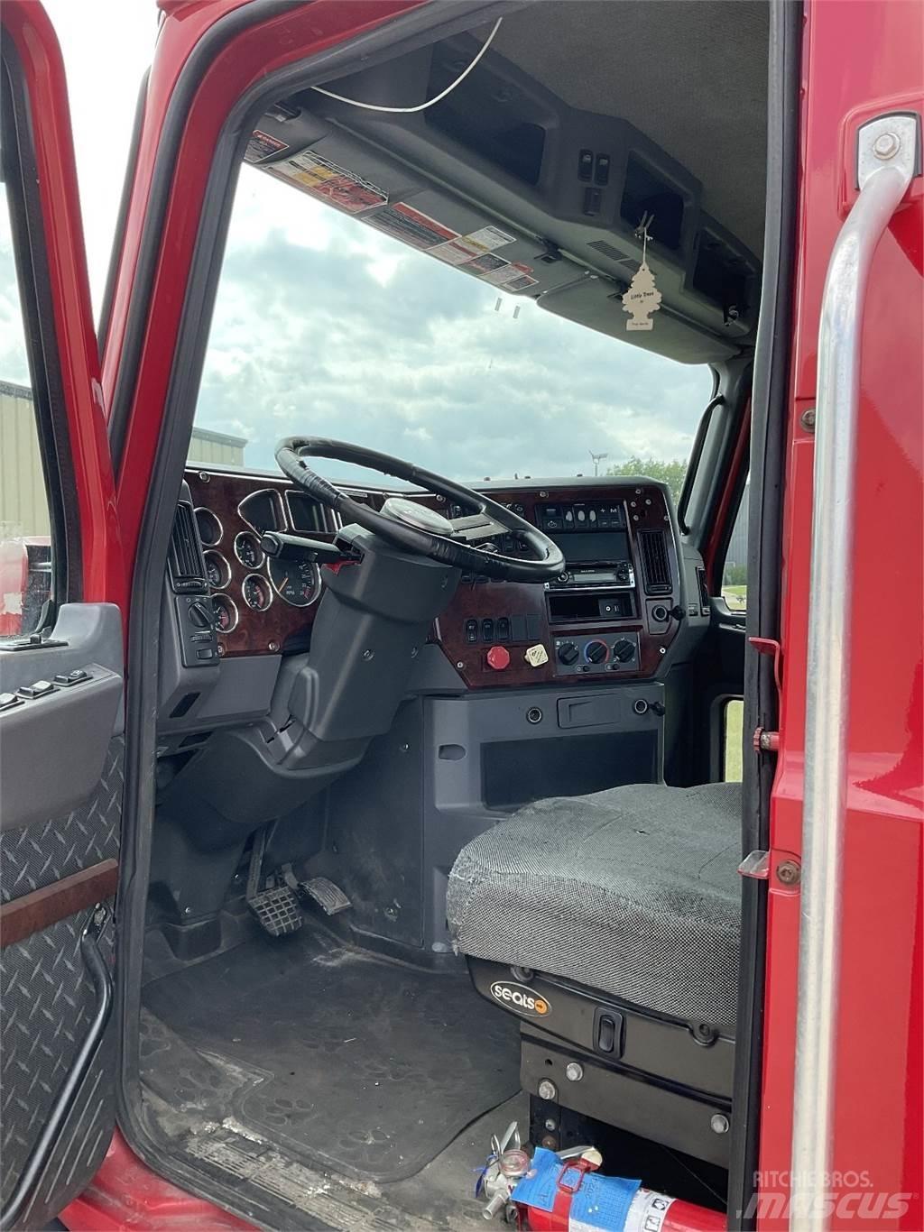 Mack CXU613 Anders