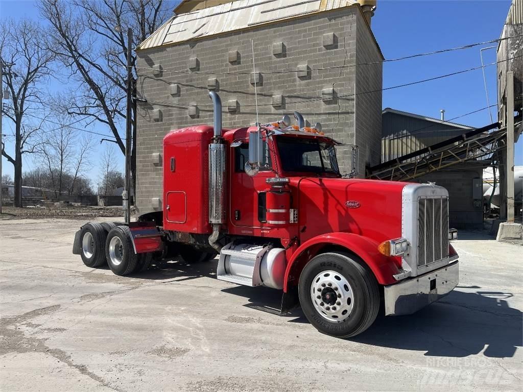 Peterbilt 378 Trekkers