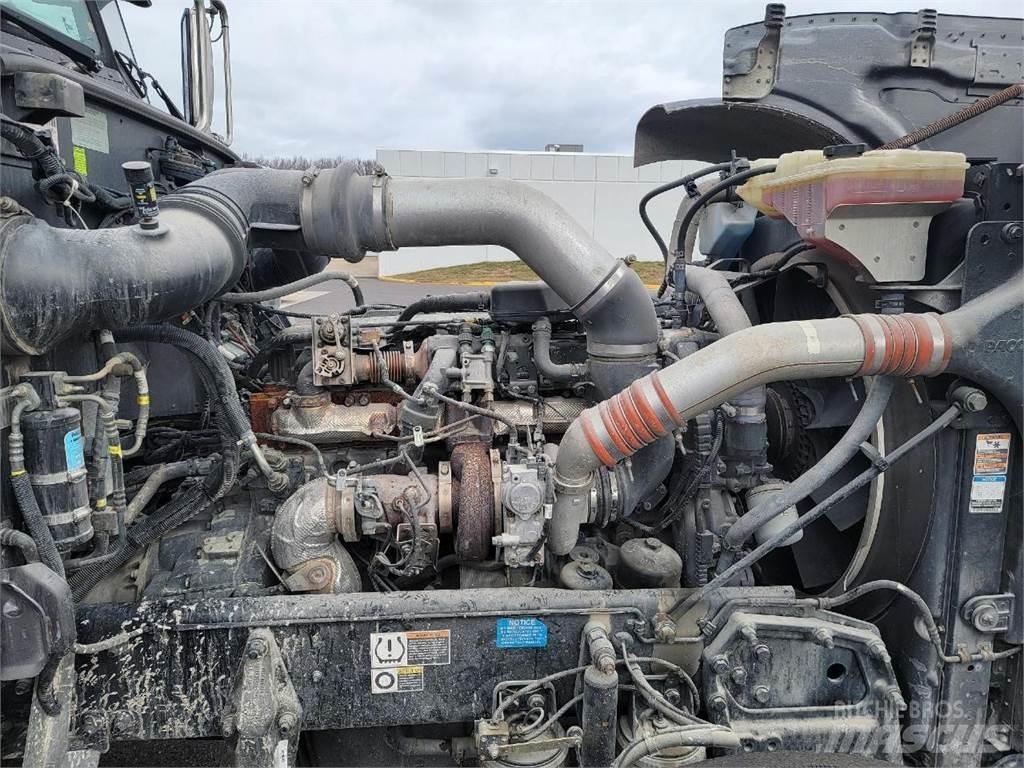 Peterbilt 389 Trekkers