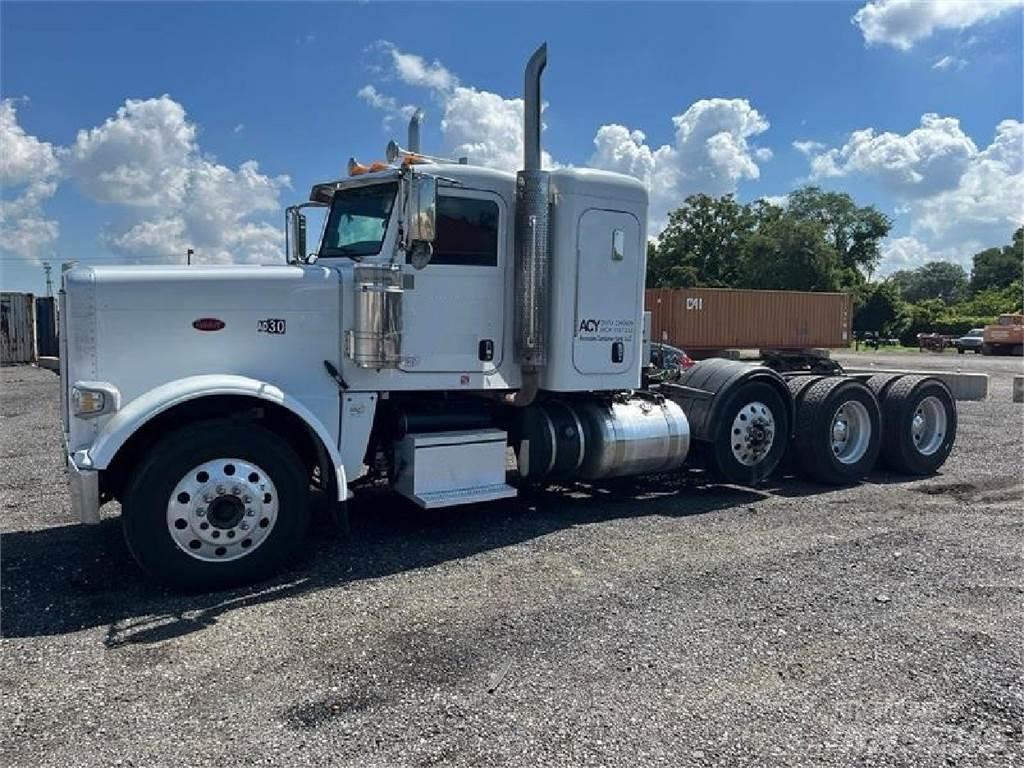 Peterbilt 389 Trekkers