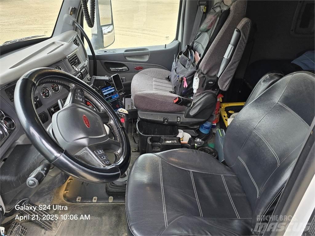 Peterbilt 567 Trekkers