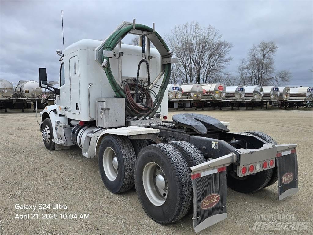 Peterbilt 567 Trekkers
