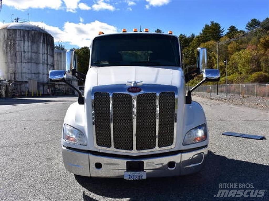 Peterbilt 579 Trekkers
