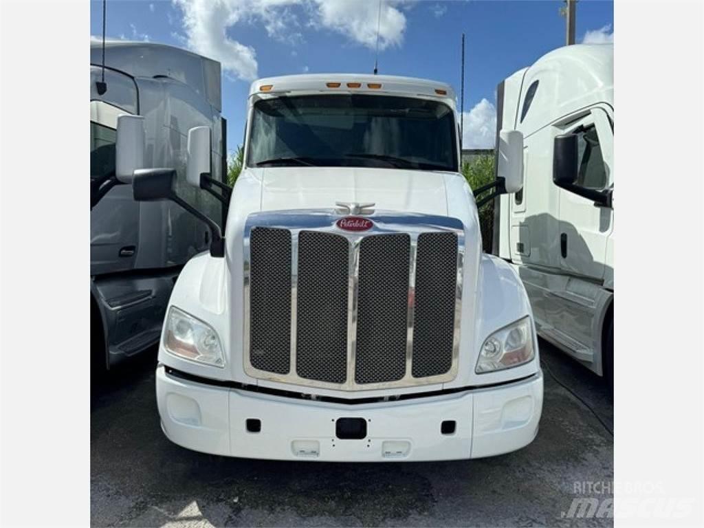 Peterbilt 579 Trekkers