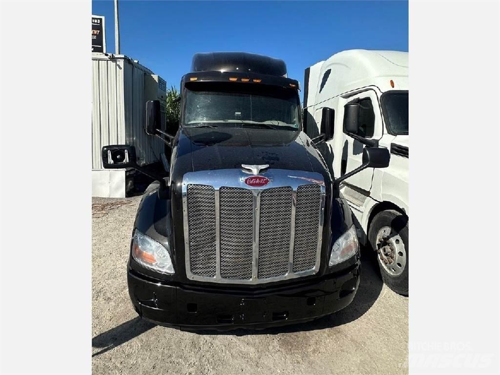 Peterbilt 579 Trekkers