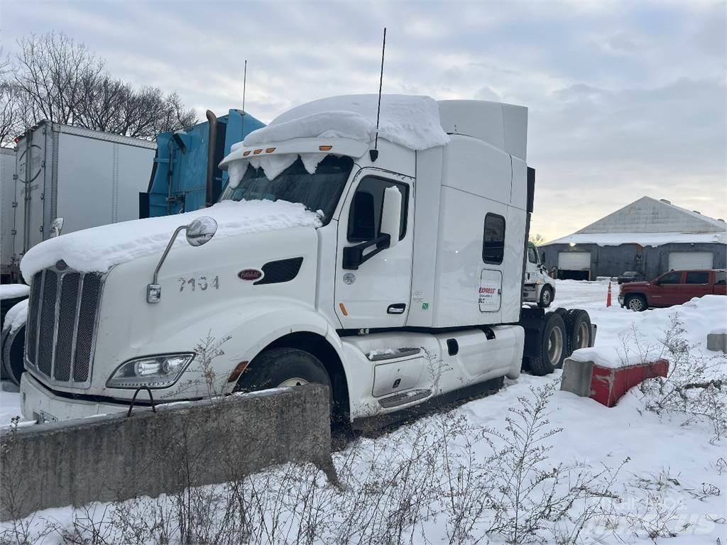 Peterbilt 579 Trekkers