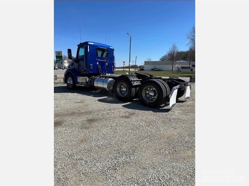 Peterbilt 579 Trekkers