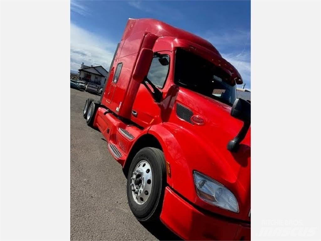 Peterbilt 579 Trekkers