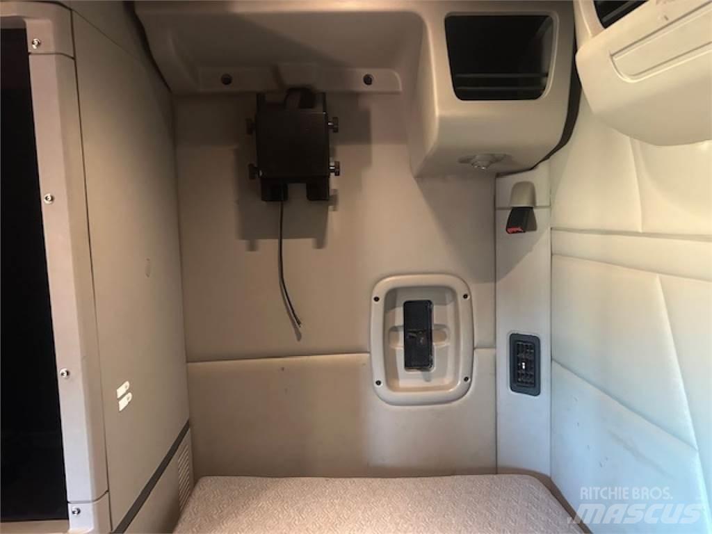 Peterbilt 579 Trekkers