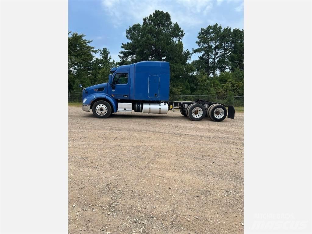 Peterbilt 579 Trekkers