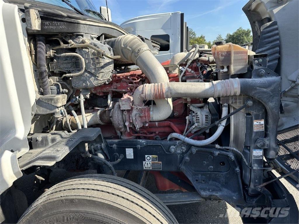 Peterbilt 579 Trekkers