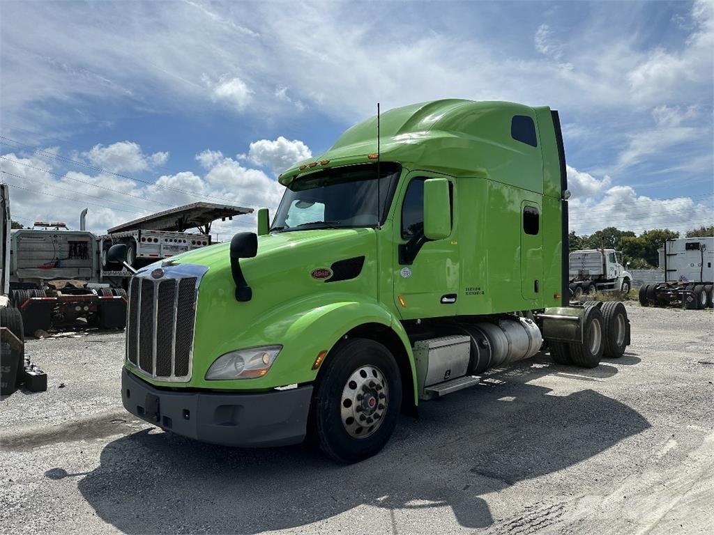 Peterbilt 579 Trekkers