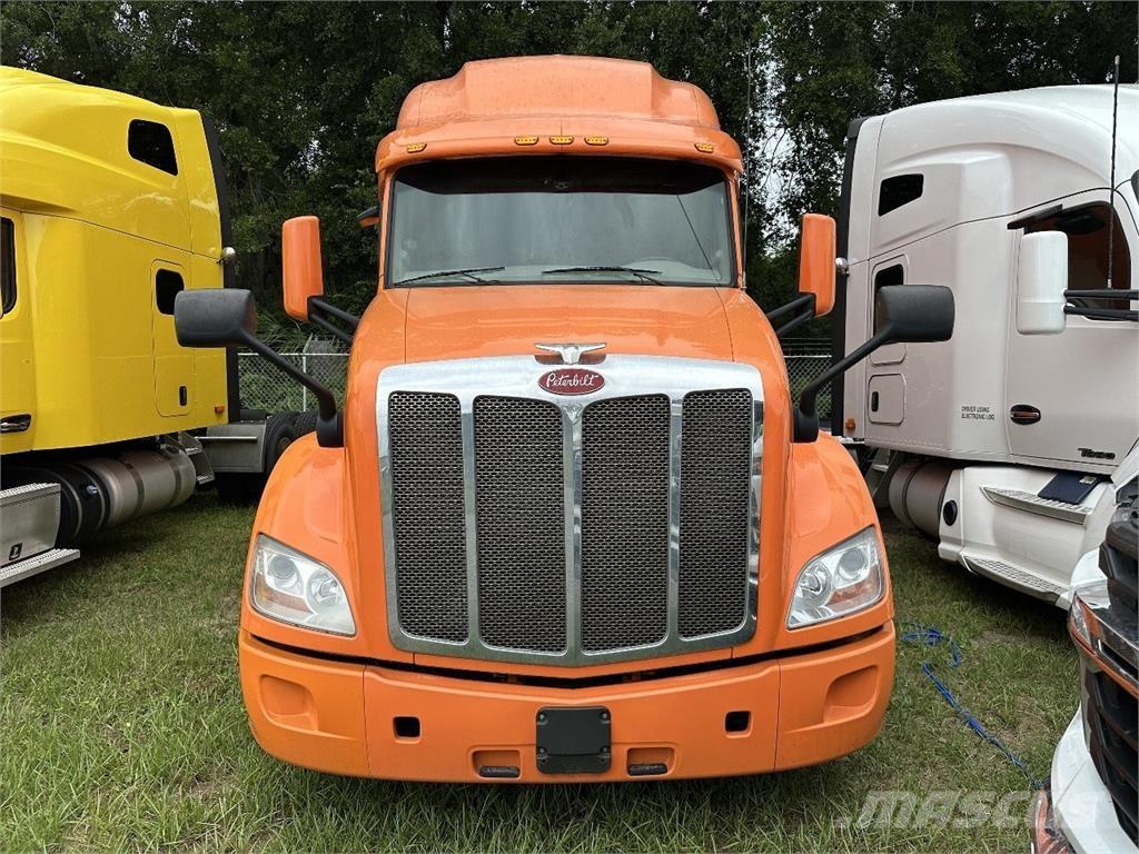 Peterbilt 579 Trekkers