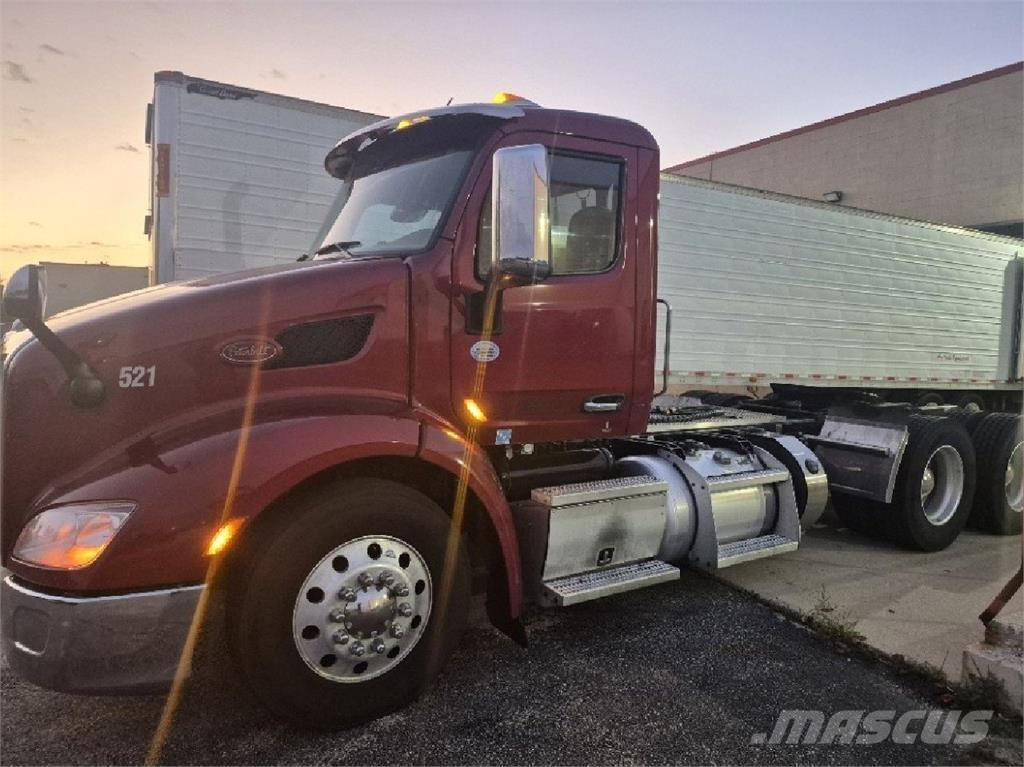 Peterbilt 579 Trekkers