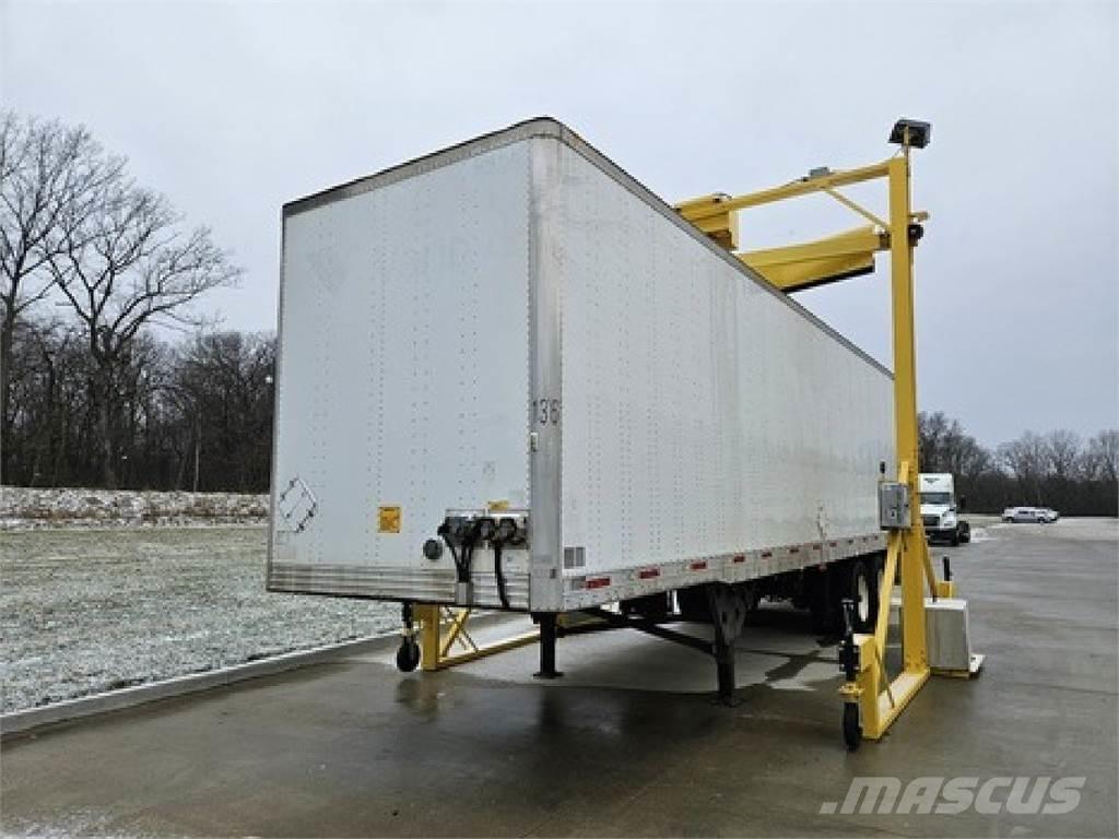 Utility VS2DX 36' Gesloten opbouw trailers