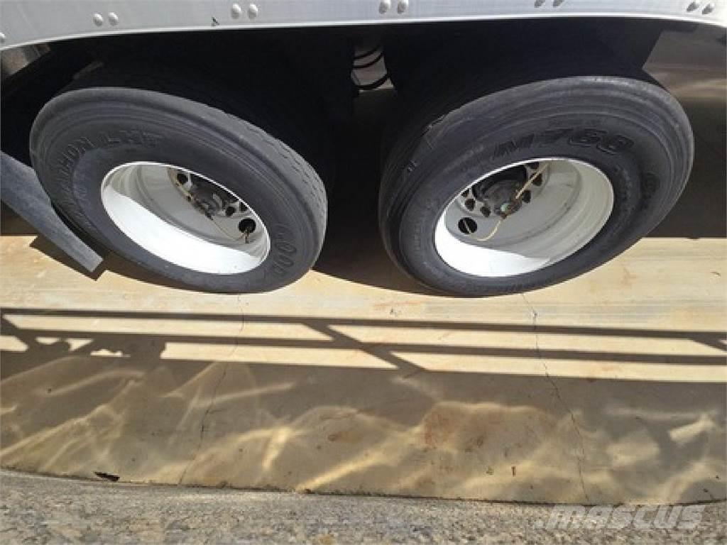 Utility VS2DX 36' Gesloten opbouw trailers