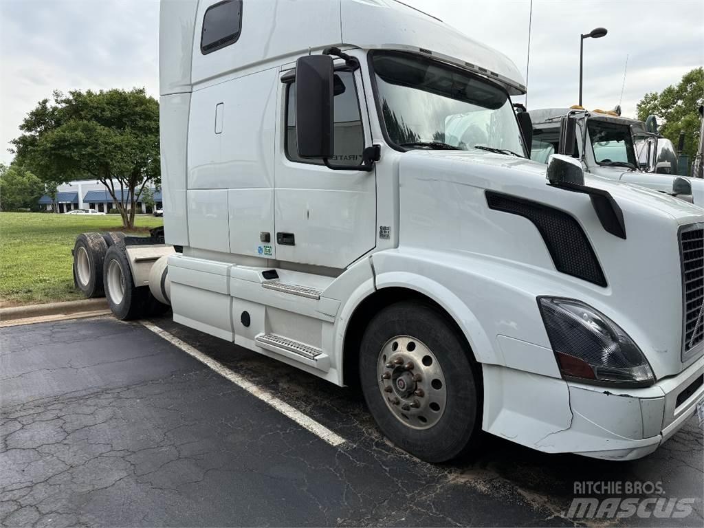 Volvo VNL64T670 Trekkers