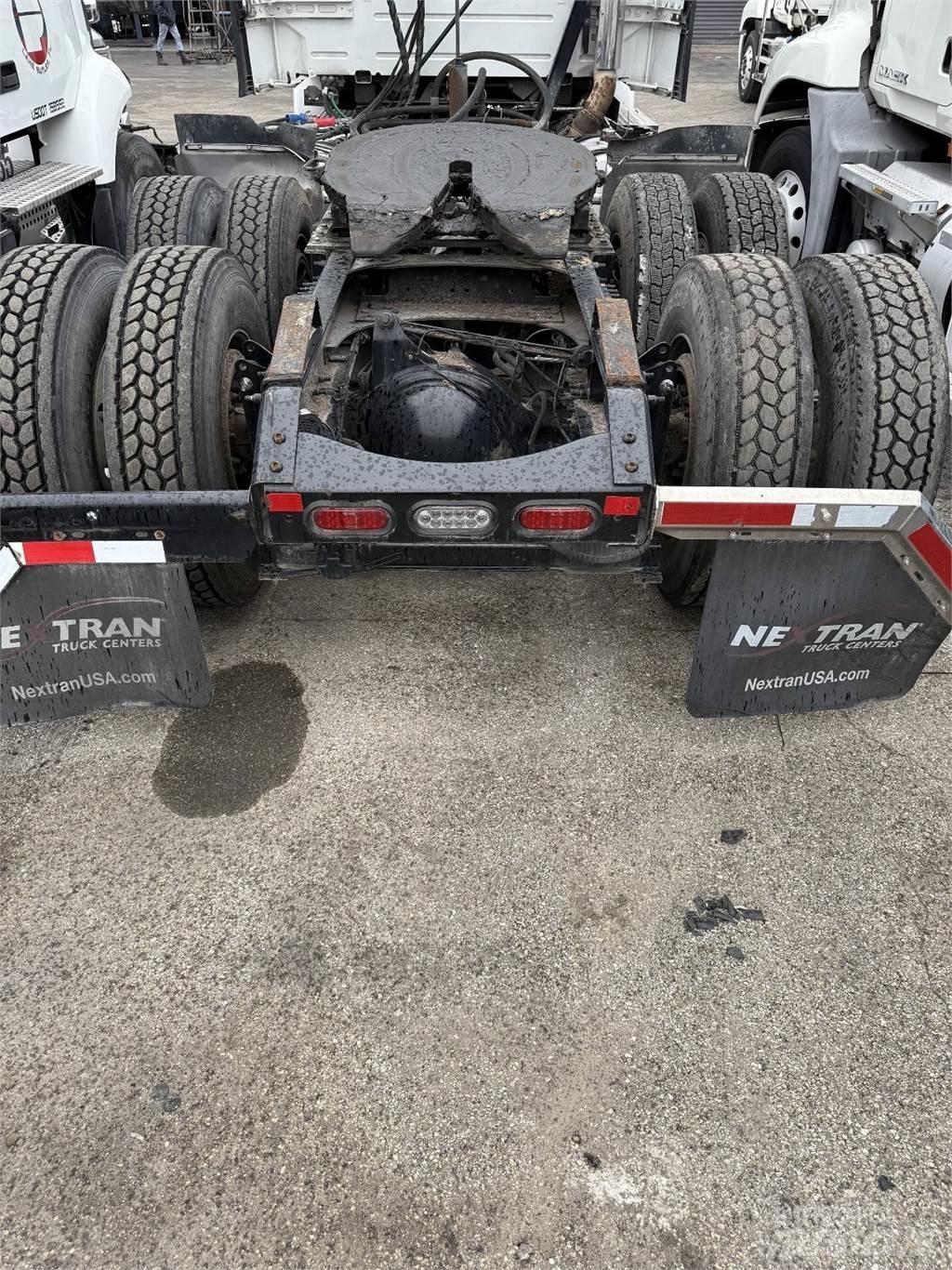 Volvo VNR64T300 Trekkers