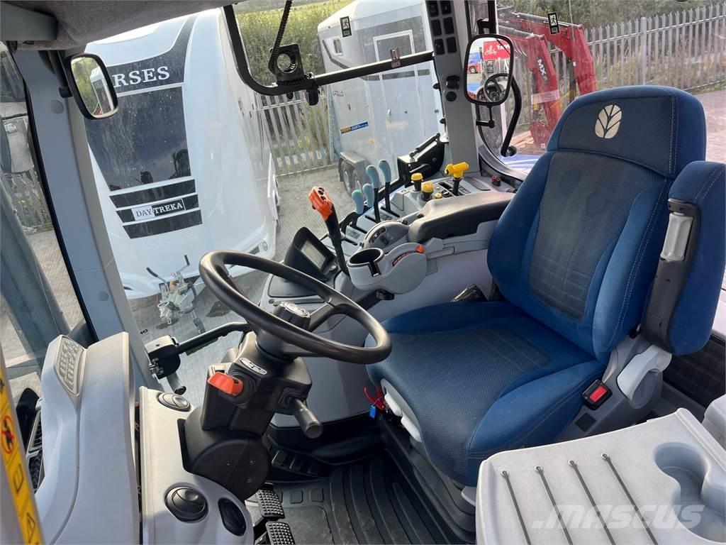 New Holland T7.210 Tractoren