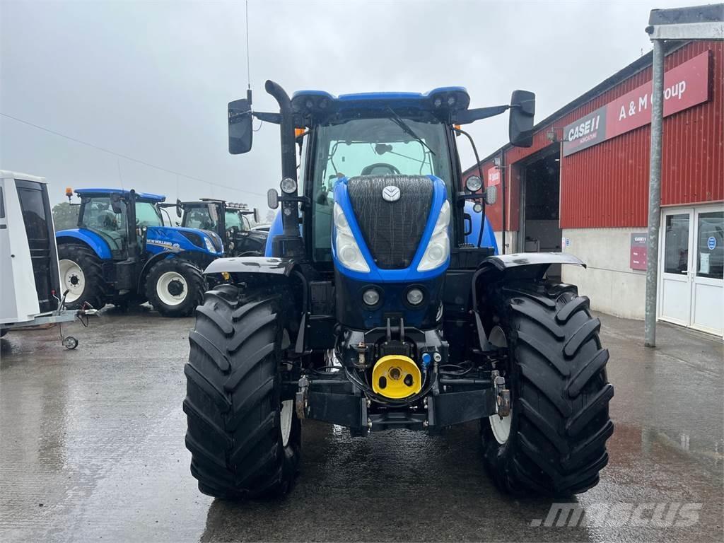 New Holland T7.210 Tractoren