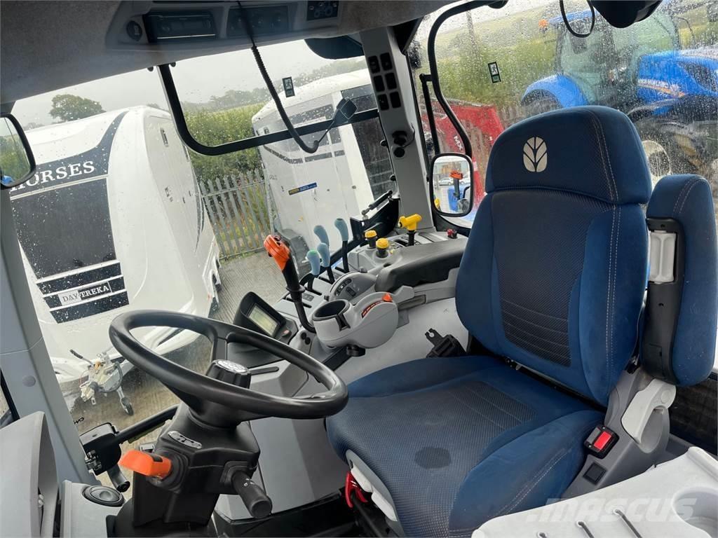 New Holland T7.210 Tractoren