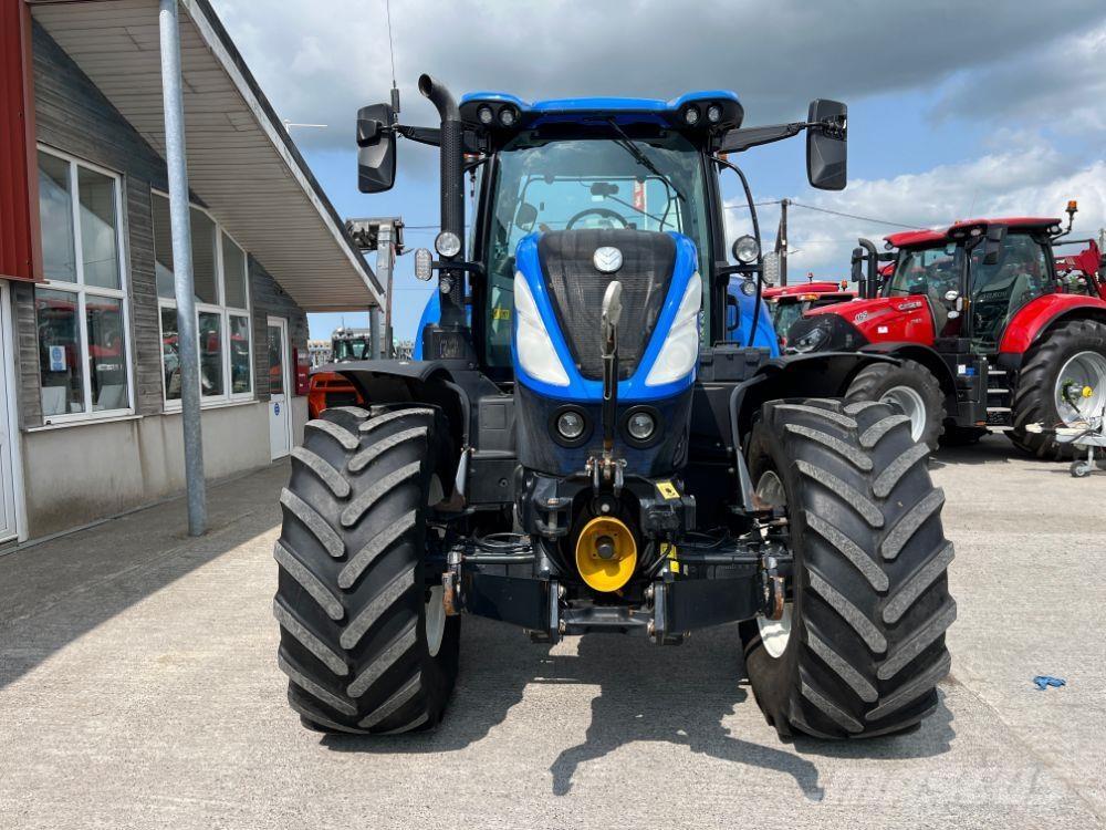 New Holland T7.210 Tractoren