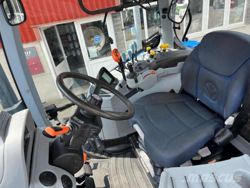 New Holland T7.210 Tractoren