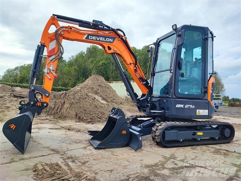 Develon DX27z-7 Minigraafmachines < 7t